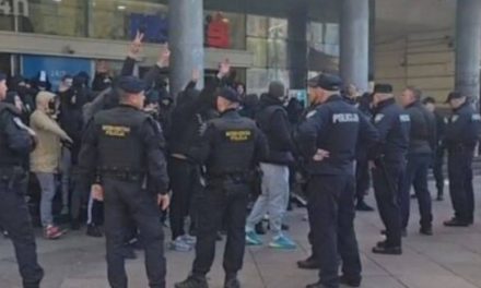 Ženska mreža Hrvatske osuđuje napade na mirna antifašistička okupljanja građana i postupanje policije